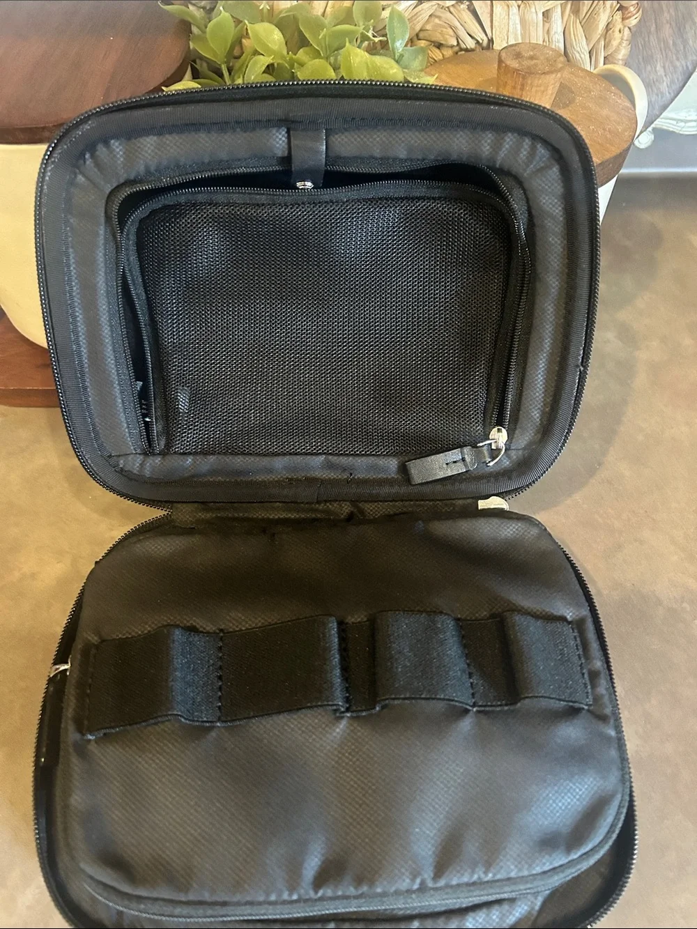 TUMI travel Organizer Toiletry Hard Shell Case Ballistic Nylon Removable Pouch